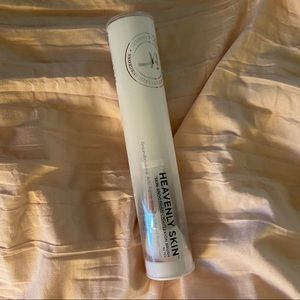 NWT It Cosmetics Skin-Smoothing Complexion Brush